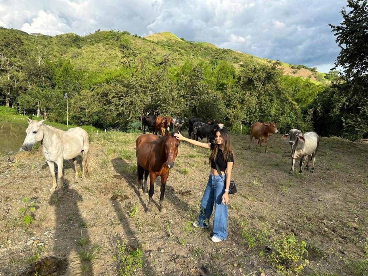 הוילה Casa Campestre Buga Parcelacion Paraiso De Sonsito מראה חיצוני תמונה